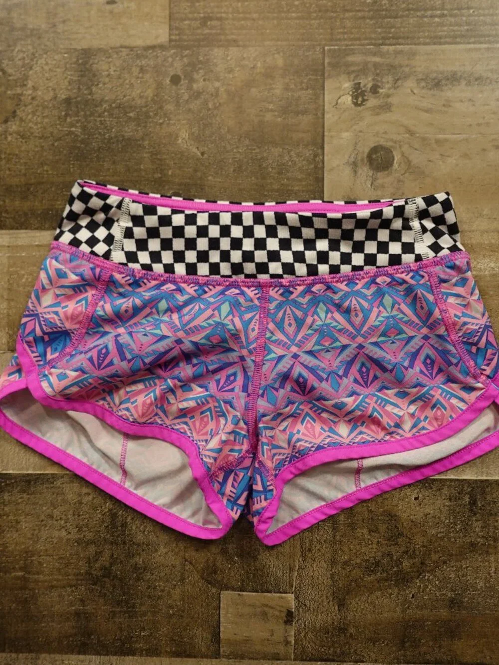 Ivivva by Lululemon Speedy Running Shorts Girls Size 7 Pink Blue Geometric Print